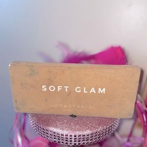 ABH Anastasia Beverly Hills Soft Glam Palette(used